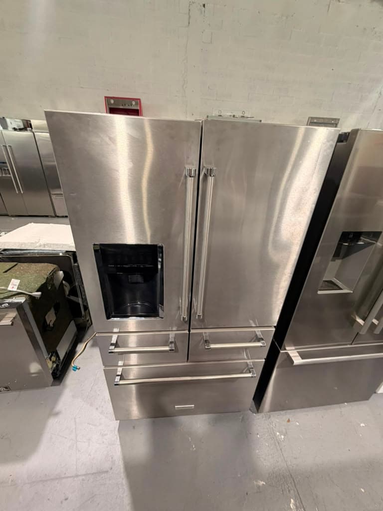 Front of the actual KitchenAid KRMF706ESS01 refrigerator