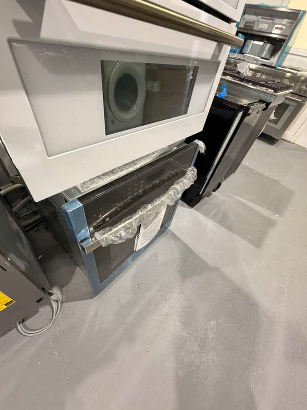 Actual ge profile 27-inch wall oven photographed in Oakland Park — view 2
