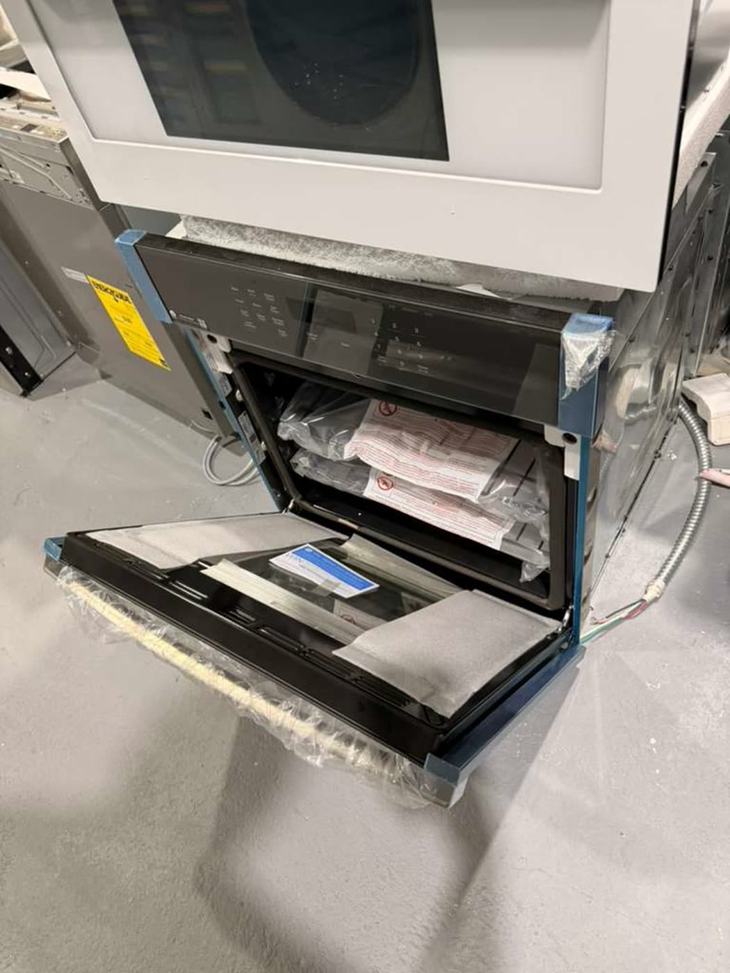 Actual ge profile 27-inch wall oven photographed in Oakland Park — view 4