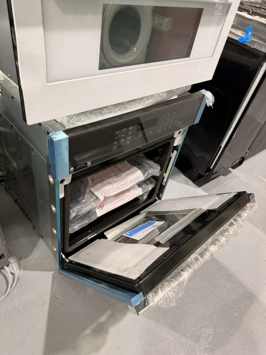 Actual ge profile 27-inch wall oven photographed in Oakland Park — view 5