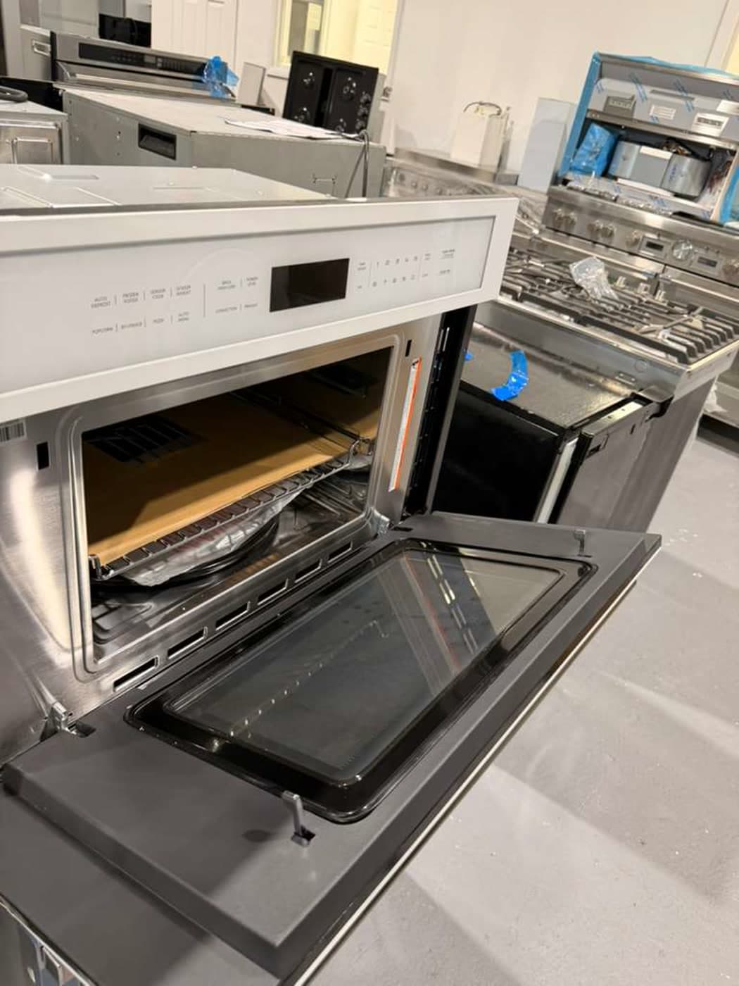 Actual forno oliena 30-inch speed oven photographed in Oakland Park — view 4