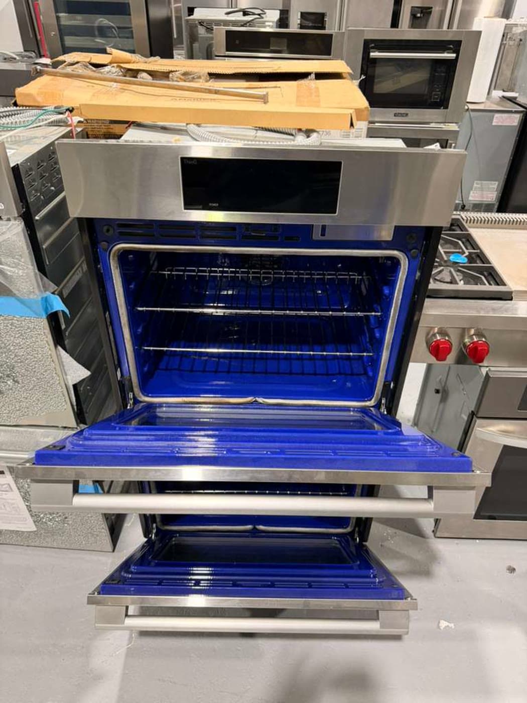 Actual lg 30-inch double wall oven photographed in Oakland Park — view 4