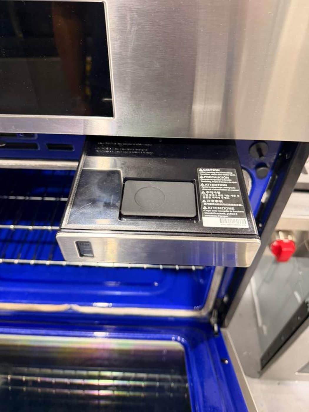 Actual lg 30-inch double wall oven photographed in Oakland Park — view 5