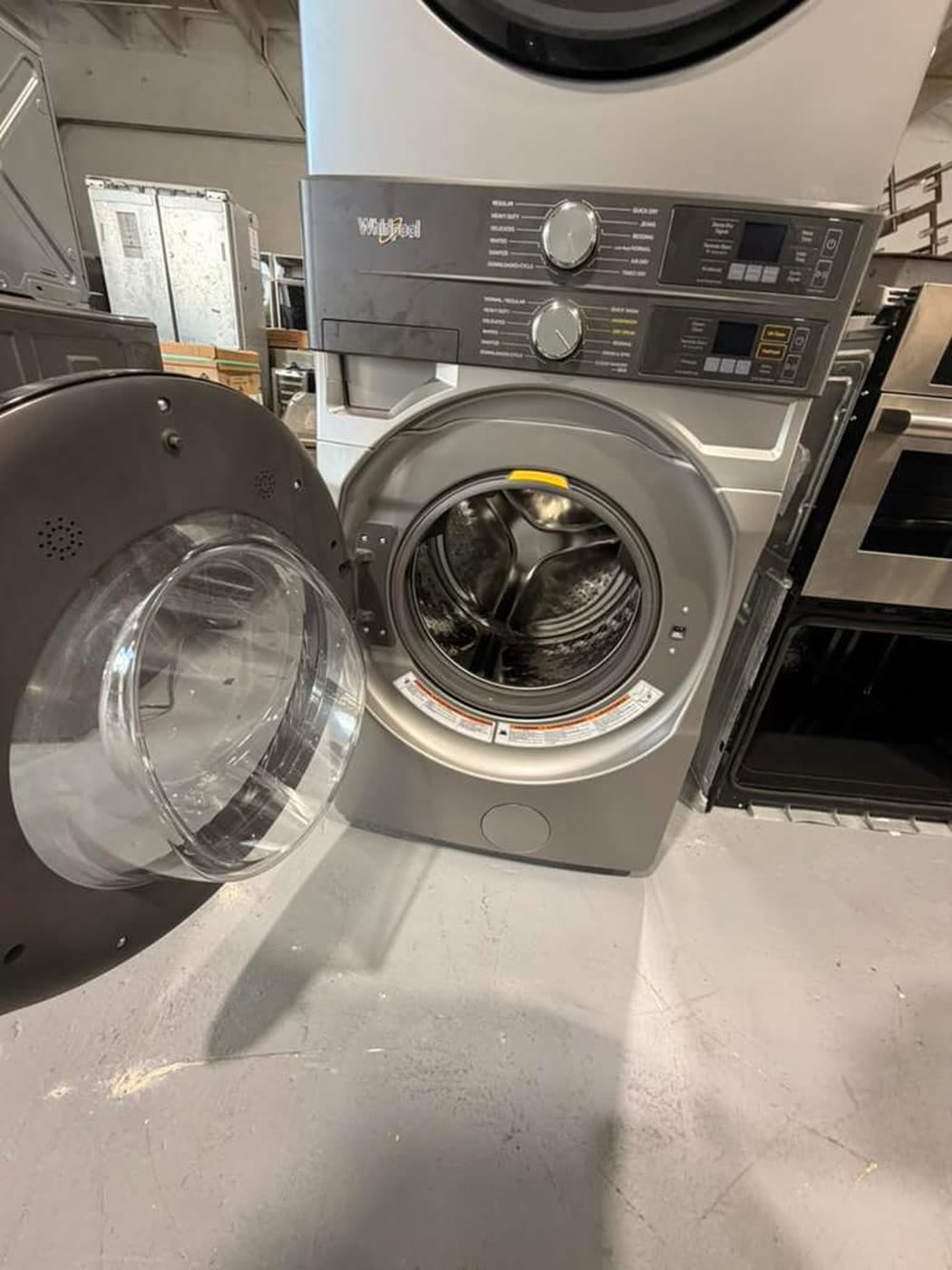Actual whirlpool laundry tower photographed in Oakland Park — view 2